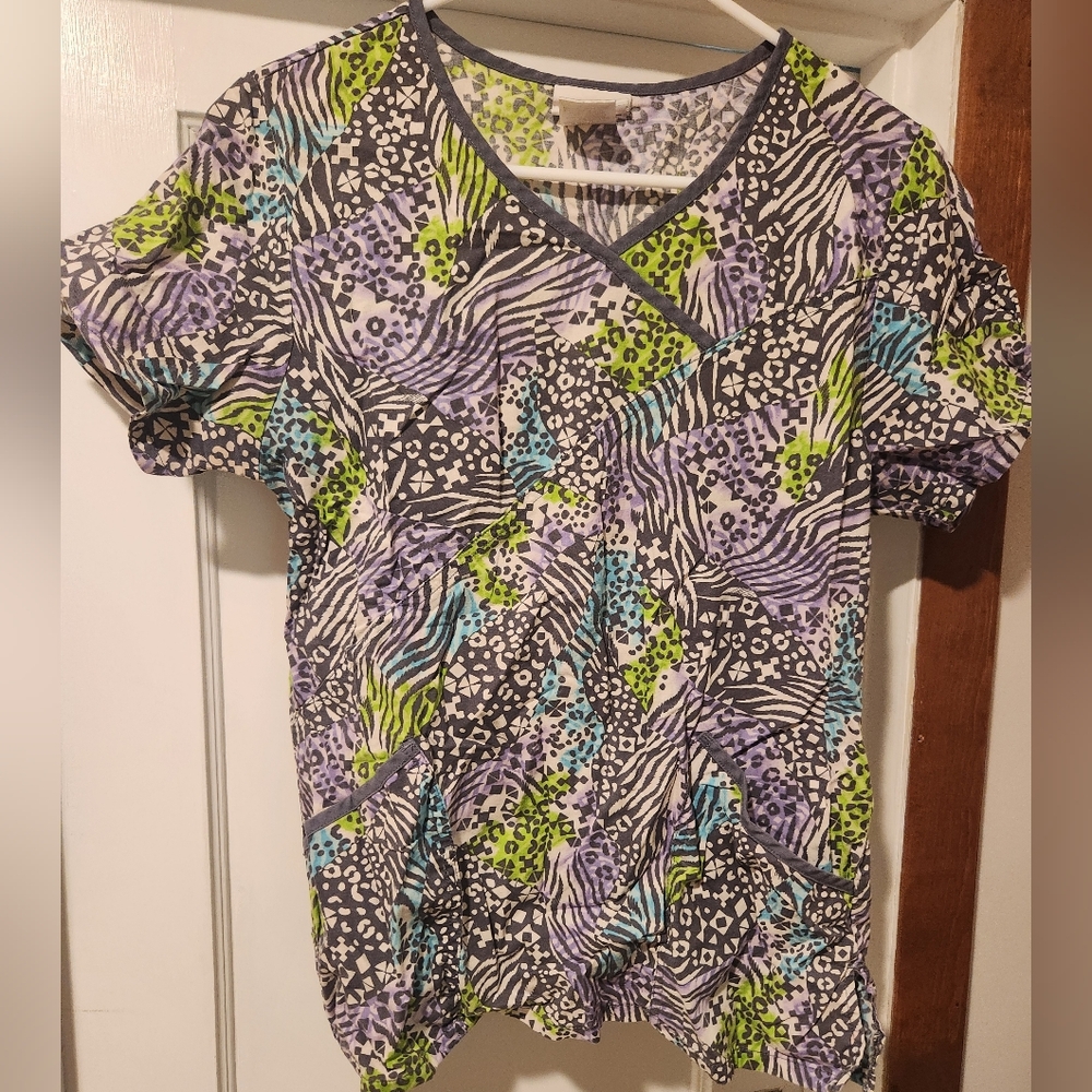 Scrub top